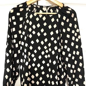 Formal black and cream Mango blouse top size XS great condition
